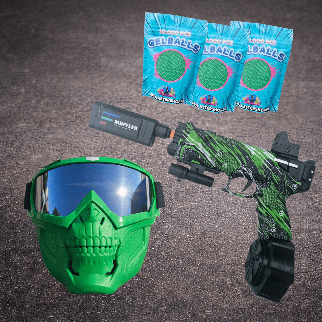 Jungle Night Light Gel Blaster Set includes gel blaster, mask, muffler, and 30,000 gel balls for action-packed gameplay.