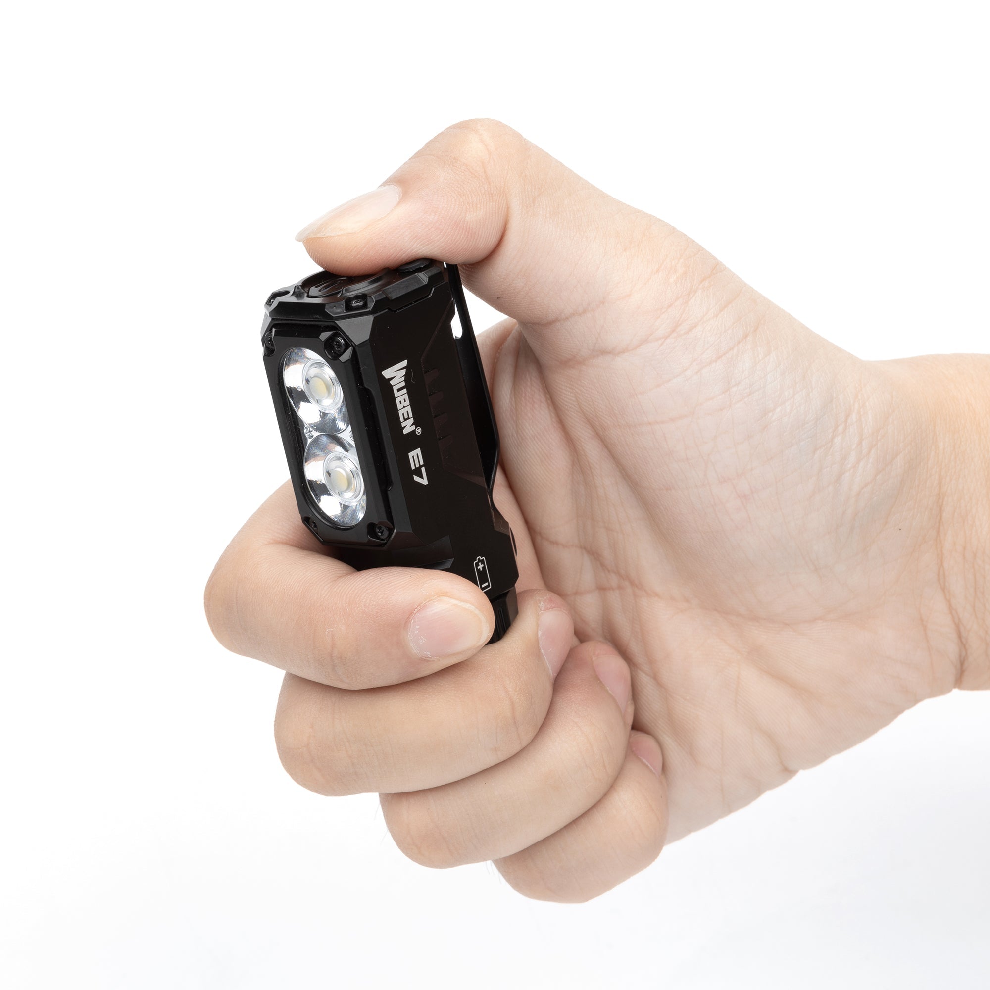 WUBEN E7 LED lommelygte – 1800 lumen, kompakt & genopladelig - Gelblastershop.dk